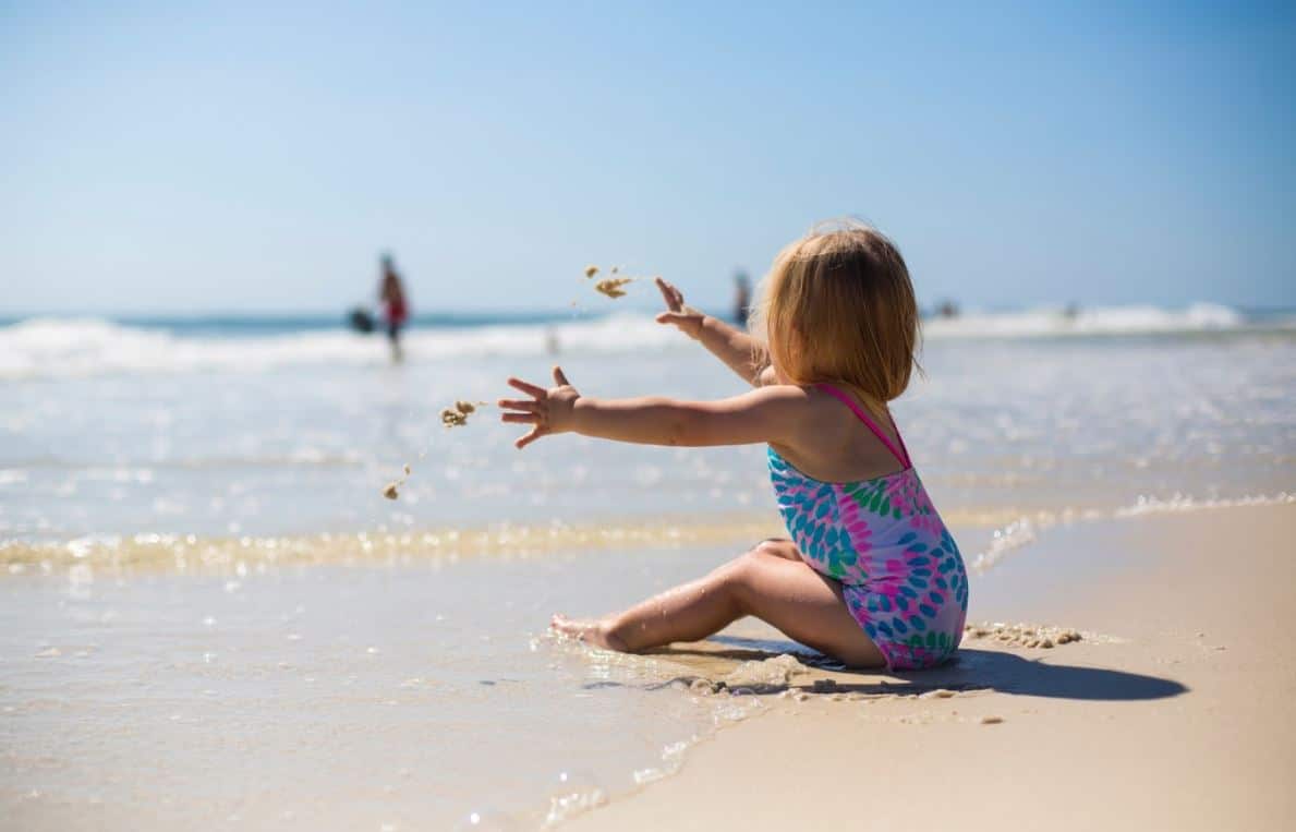 5 CONSEJOS PARA PROTEGER A TU BEBÉ DEL SOL ESTE VERANO